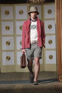 Refined Vacationer Wardrobes Image 2