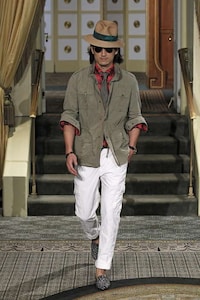 Refined Vacationer Wardrobes Image 8