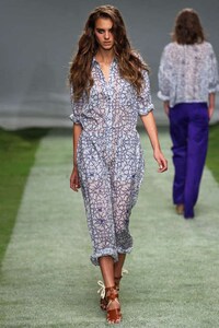 Brilliant Jewel-Toned Fashions Image 4