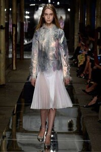 Scientist-Approved Runway Shows Image 5
