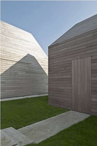 Homogeneous Modern Farmhouses Image 7