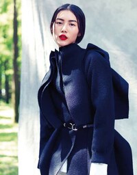 Edgy Whimsical Fashion Image 2