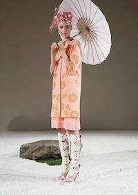 Ethereal Asian-Inspired Ensembles Image 7
