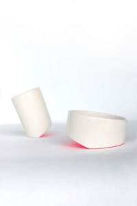 Teeter-Tottering Crockery Image 7