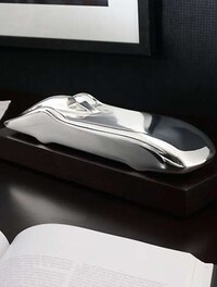 Slick Automotive Decor Image 2