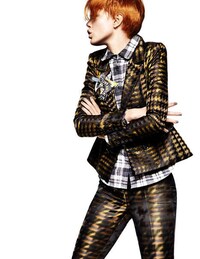 Checkered-Themed Fashion Shoots Image 3