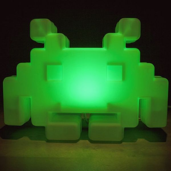 Michievous Extraterrestrial Lamps : alien lamp