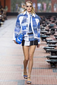 Electrifying Coastal Fashion Image 2
