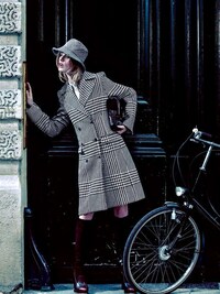 High Fashion Commuting Editorials Image 3