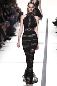 Show-Stopping Ethereal Fashions Image 8