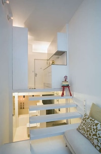 Cubbyhole Urban Apartments Image 4
