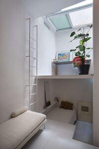 Cubbyhole Urban Apartments Image 5