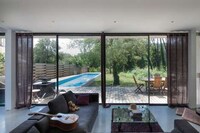 Environment-Contrasting Villas Image 4
