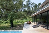 Environment-Contrasting Villas Image 5