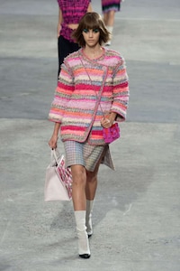 Contemporary Art-Inspired Runways Image 4