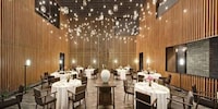 Incandescent Starry-Night Restaurants Image 5