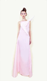Conceptually Sculptural Fashions Image 4
