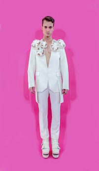 Conceptually Sculptural Fashions Image 5