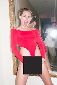 Racy At-Home Celeb Photoshoots Image 5