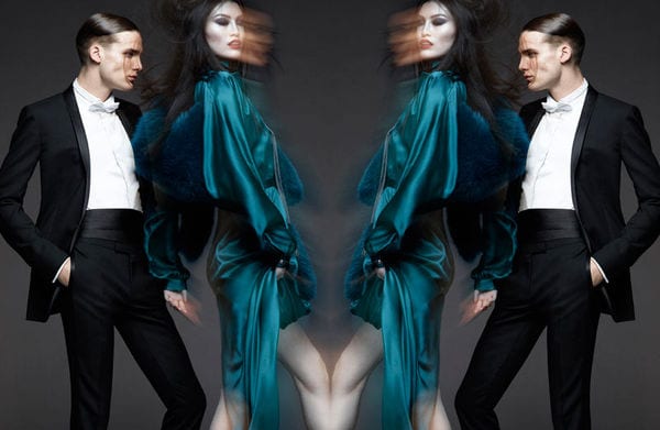 38 Magical Examples of Mirrored Photography
