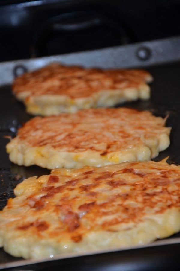Cheesy Macaroni Pancakes