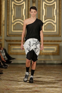 Sculpturally Draped Runways Image 4