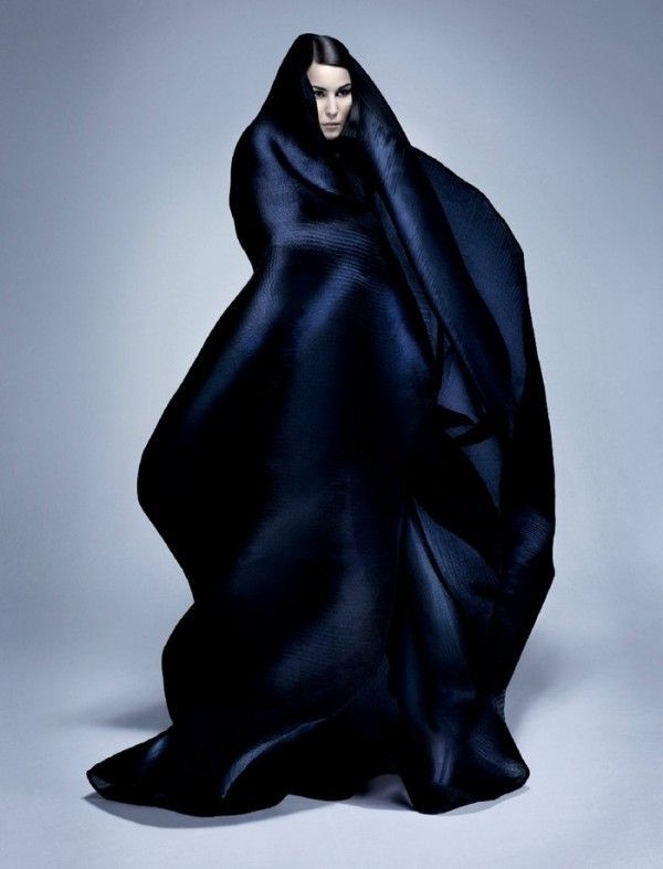 63 Dazzling Examples of Draped Fashion