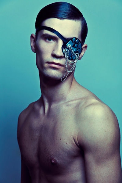 31 Examples of Peculiar Pirate Fashion