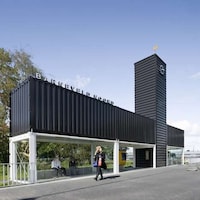 Shipping Container Terminals Image 6