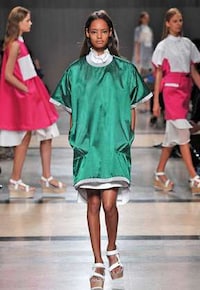Sporty Netted Fashion Image 2