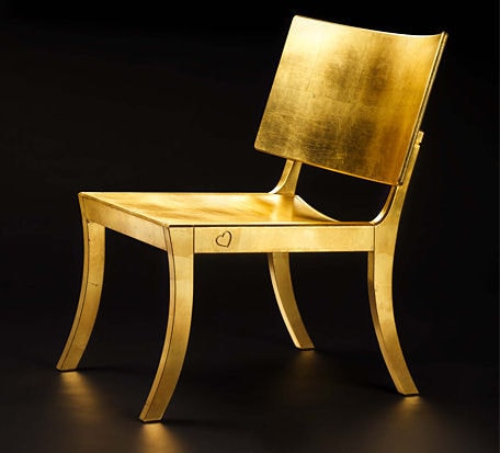 18 Lavish Gold Furnishings