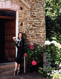 Elegantly Seductive Editorials Image 6