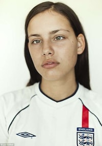 Cross-Eyed Model Editorials Image 3