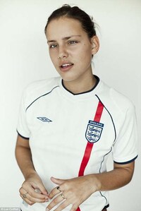 Cross-Eyed Model Editorials Image 6