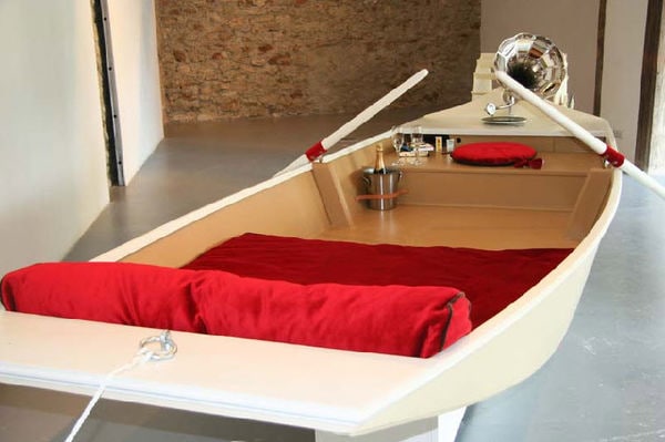 20 Bizarre Boat-Like Furnishings