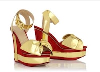 Holiday-Appropriate Pumps Image 2