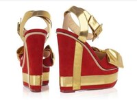 Holiday-Appropriate Pumps Image 3