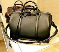Fairytale-Inspired Subtle Handbags Image 4