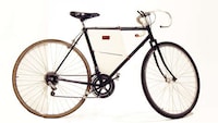 Bicycle-Bound Briefcases Image 5