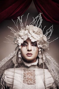 Historically Ornate Portraits Image 3