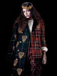 Regal It-Girl Editorials Image 3
