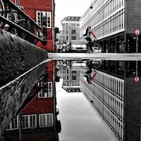 Mirrored Cityscape Photographs Image 4