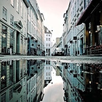 Mirrored Cityscape Photographs Image 6