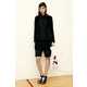 British Streetwear-Inspired Fashion Image 4