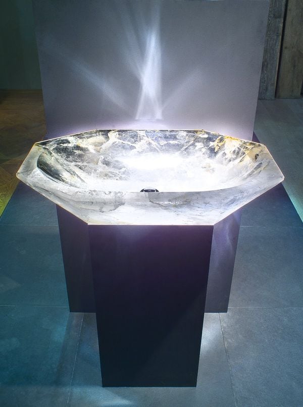 12 Strangely Eccentric Toilet Accessories