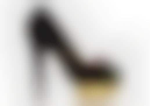 Merry Mistletoe Pumps