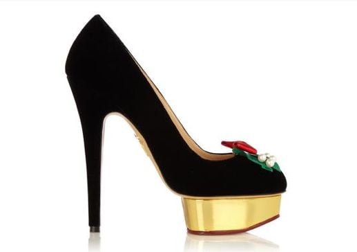 Merry Mistletoe Pumps