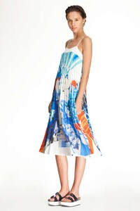 Collaged Grecian-Print Garments Image 8