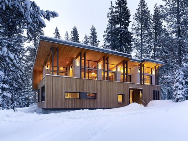 25 Snowy Seasonal Homes