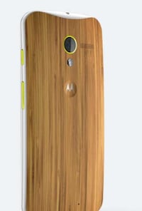 Custom-Made Wooden Phones Image 2